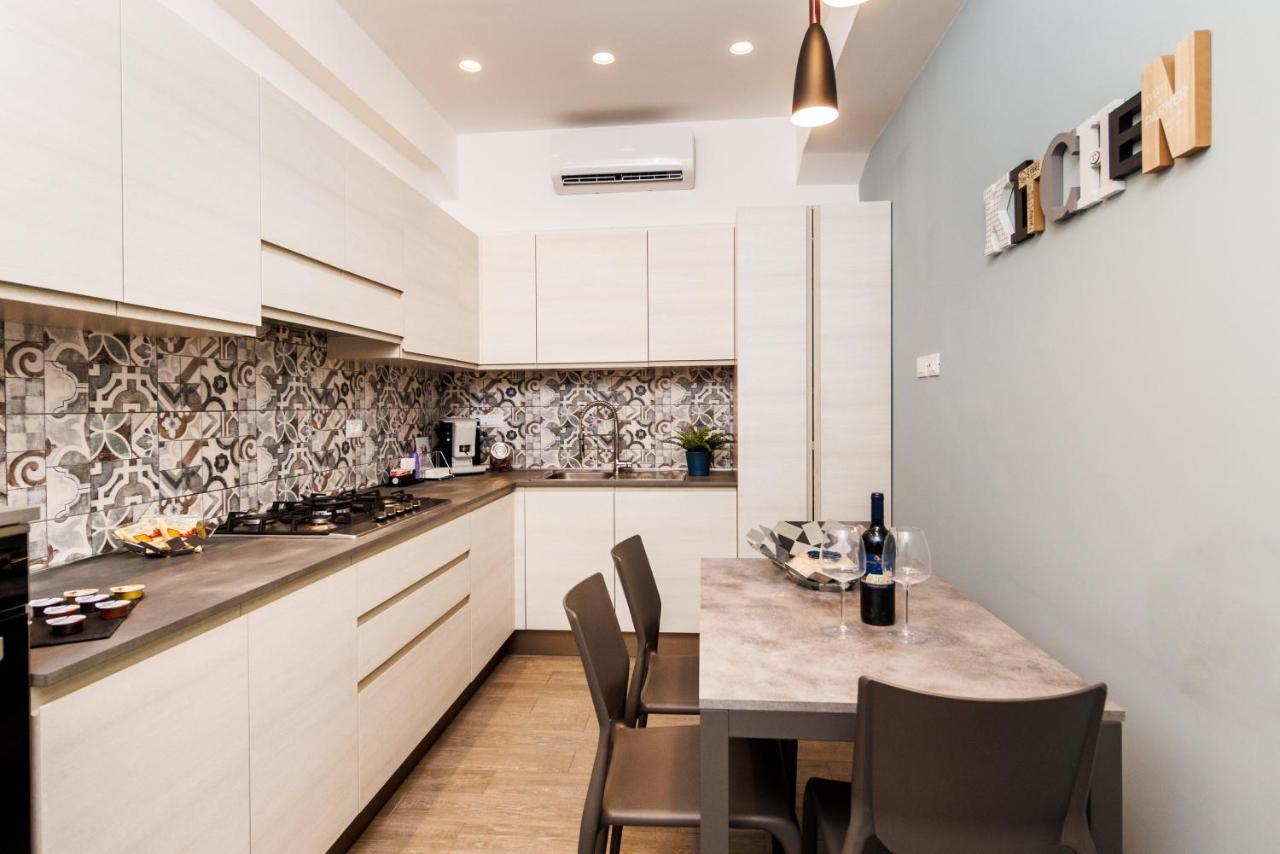 Blue Apartment מסינה מראה חיצוני תמונה
